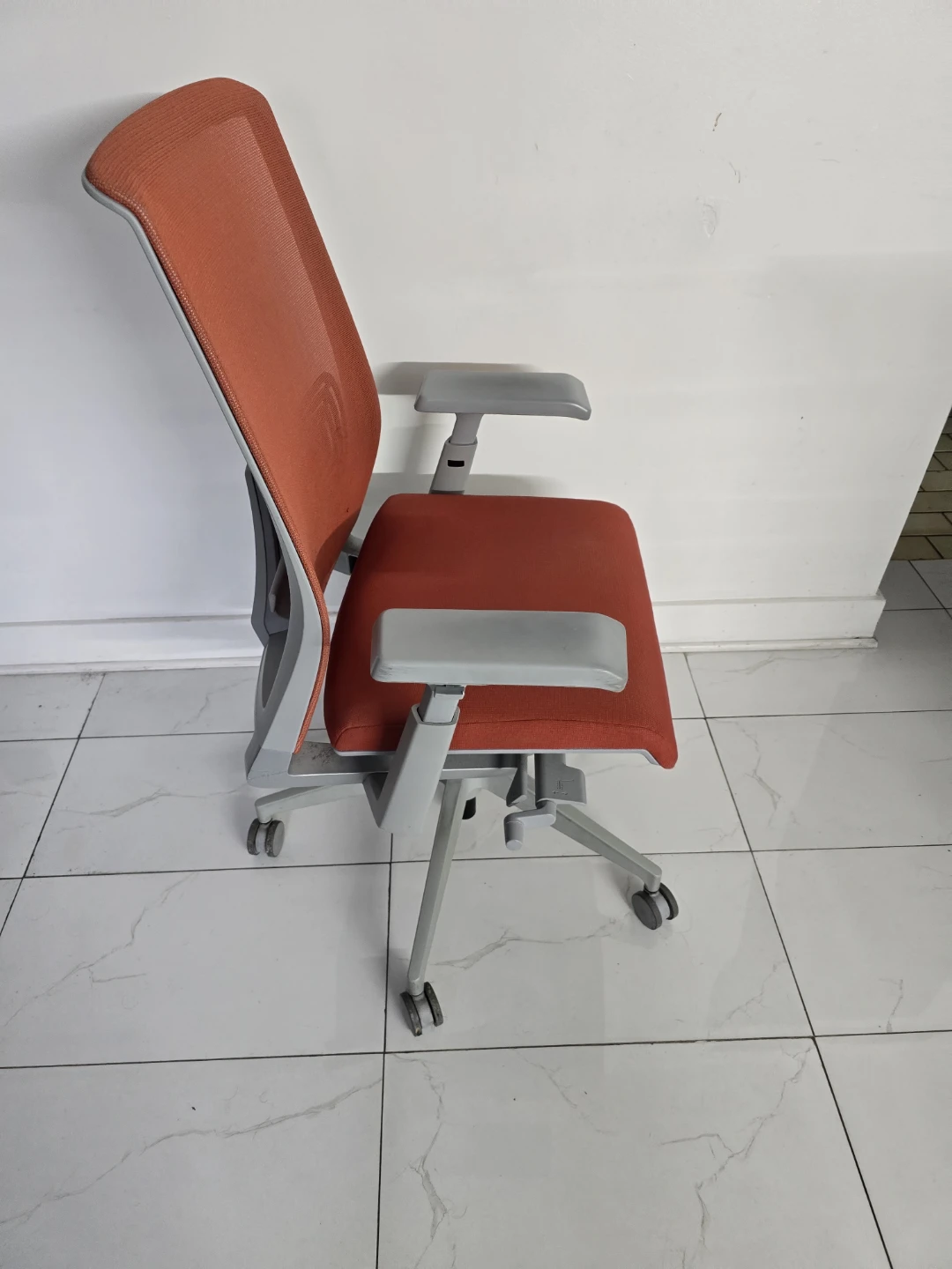 Orange Mesh Office Chair - photo 2