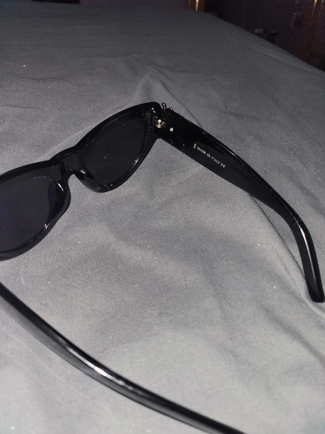 Black Yves Saint Laurent Sunglasses - photo 3