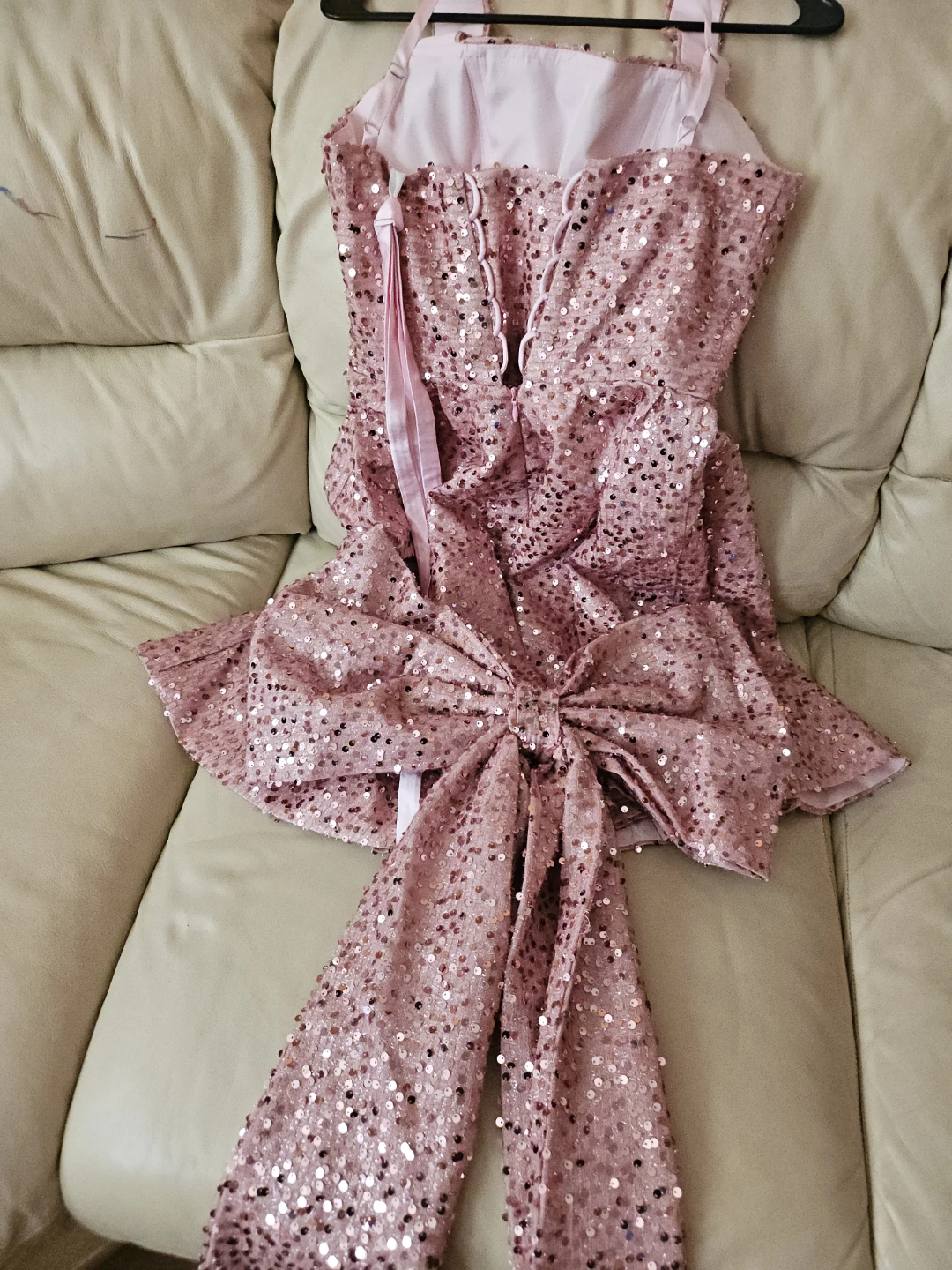 Sparkly Pink Sequin Dress with Bow - photo 4