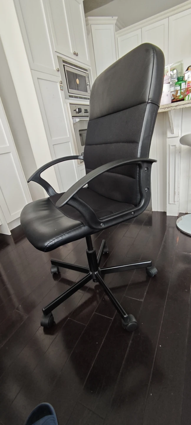 Black Office Chair - photo 2