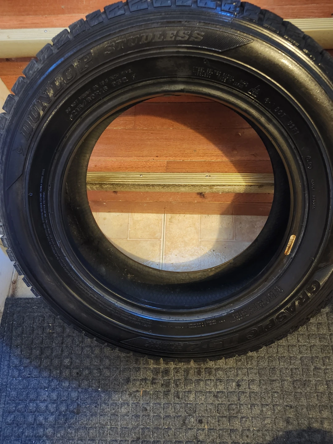 Dunlop Studless Winter Tire 215/60R16 95Q - photo 3