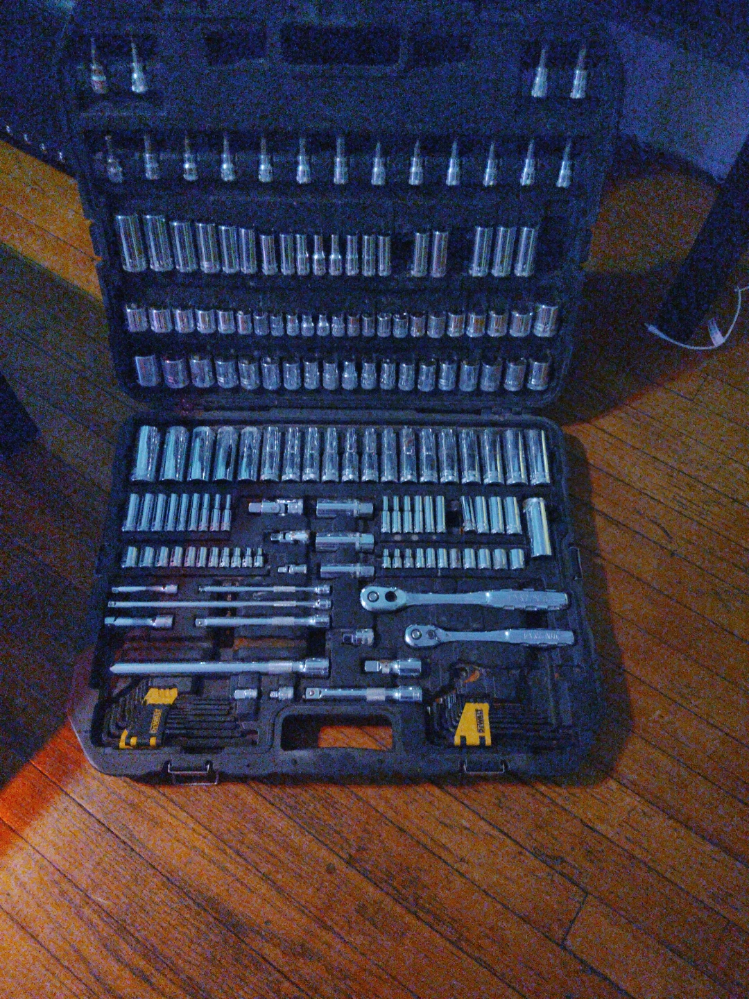 DeWalt Mechanics Tool Set