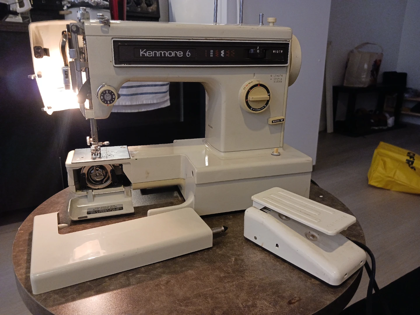 Kenmore 6 sewing machine - photo 2