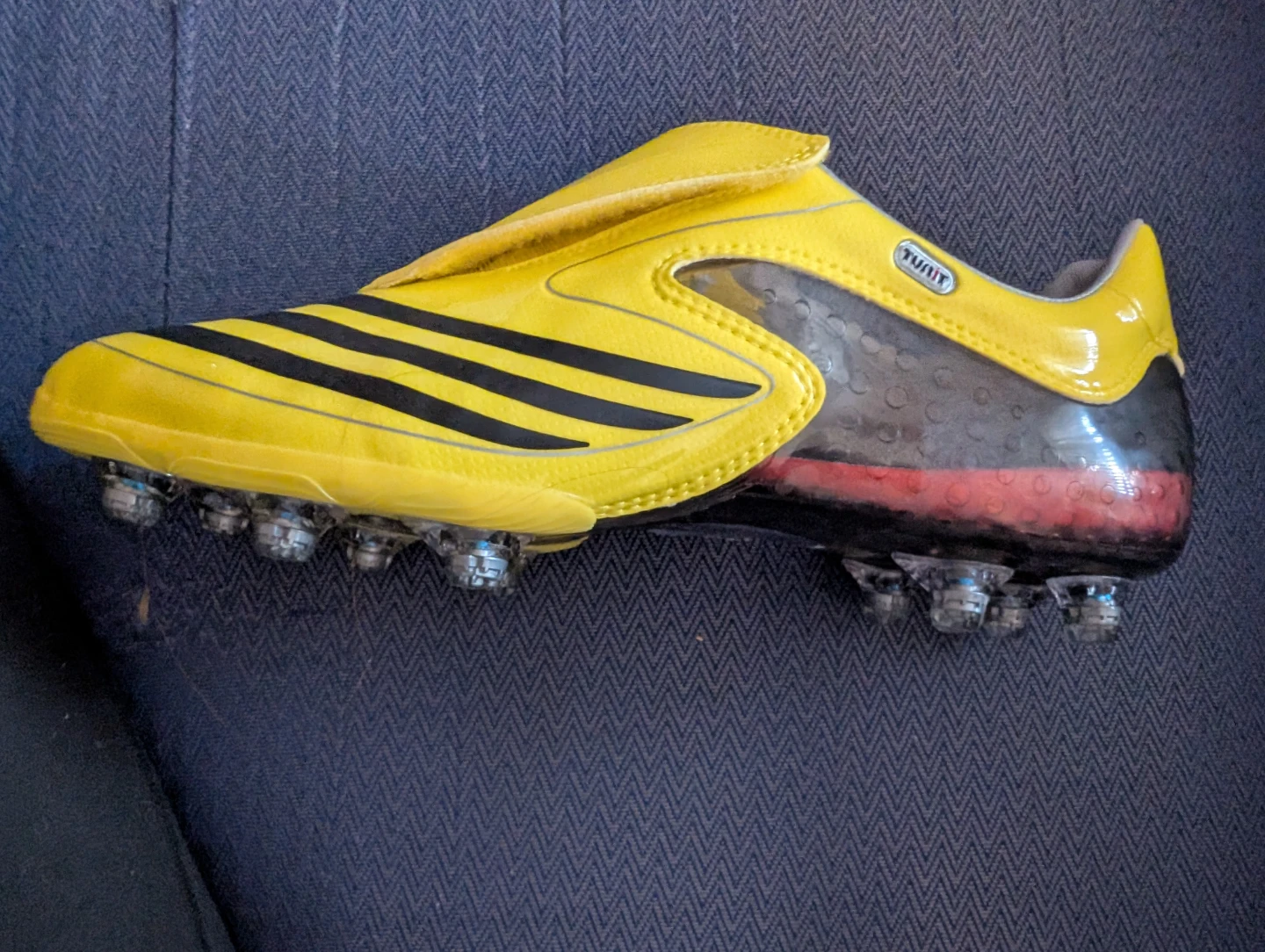 David Villa Signed F50.8 Limited Edition - photo 4