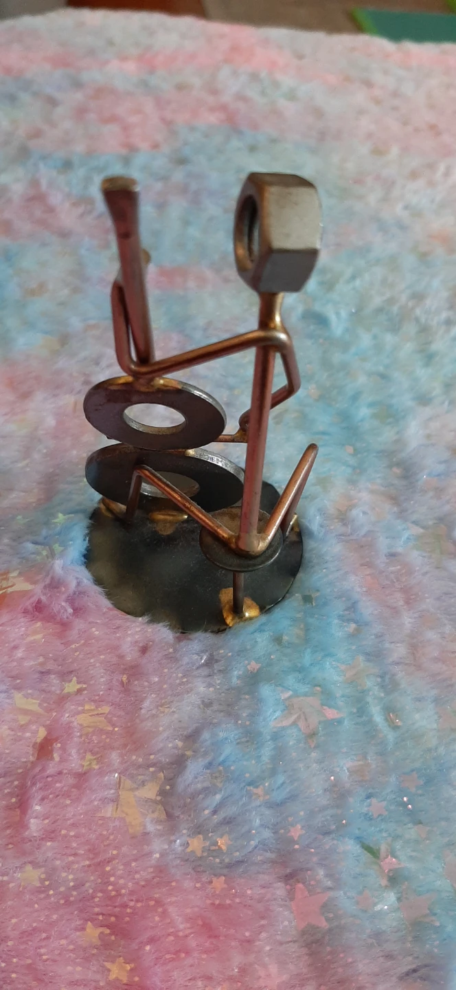 Scrap art figurine sculpture of a cellist - photo 3