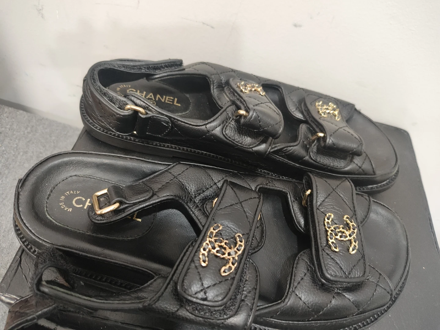 Chanel Black Quilted Leather Sandals Size 37 - photo 2