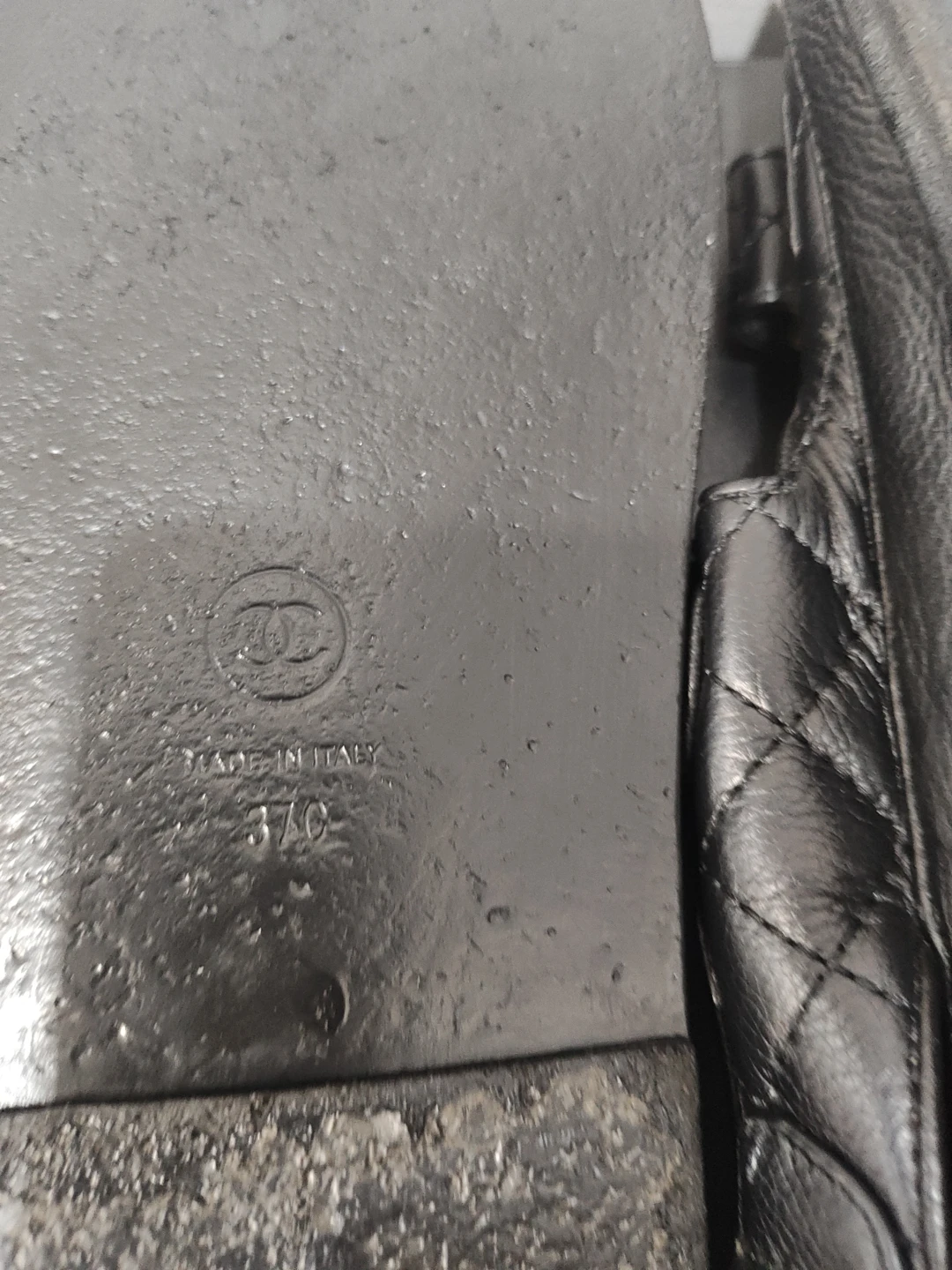 Chanel Black Quilted Leather Sandals Size 37 - photo 5