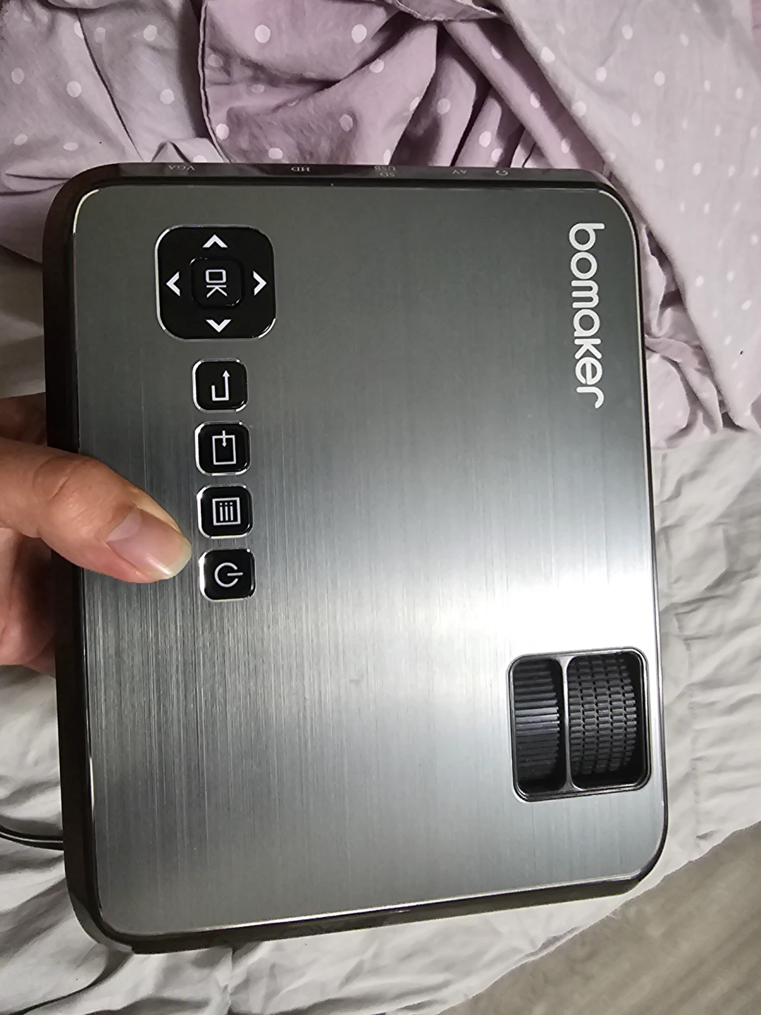 Like new Projector + Remote + Cables