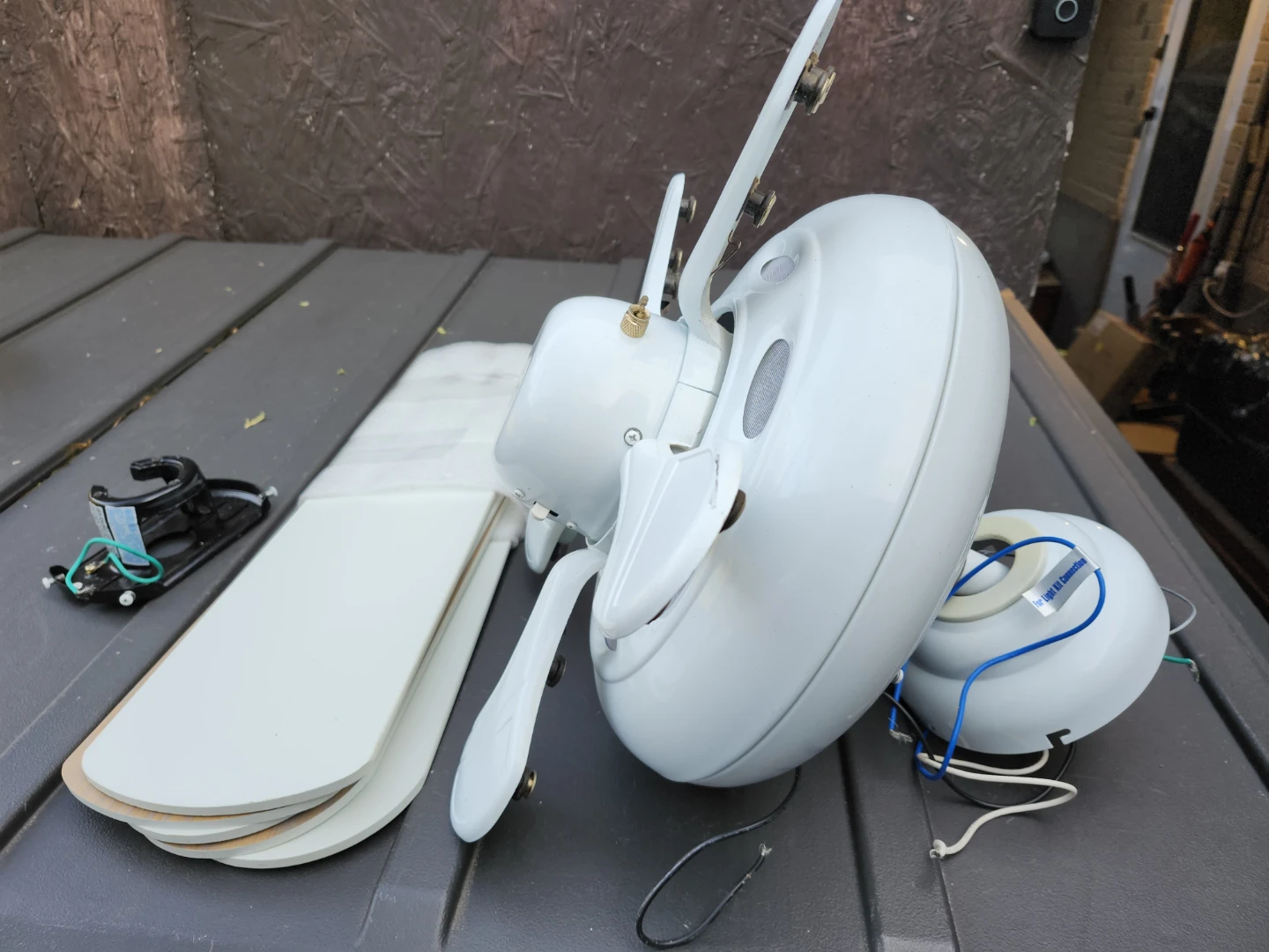 White Ceiling Fan with Blades - photo 4