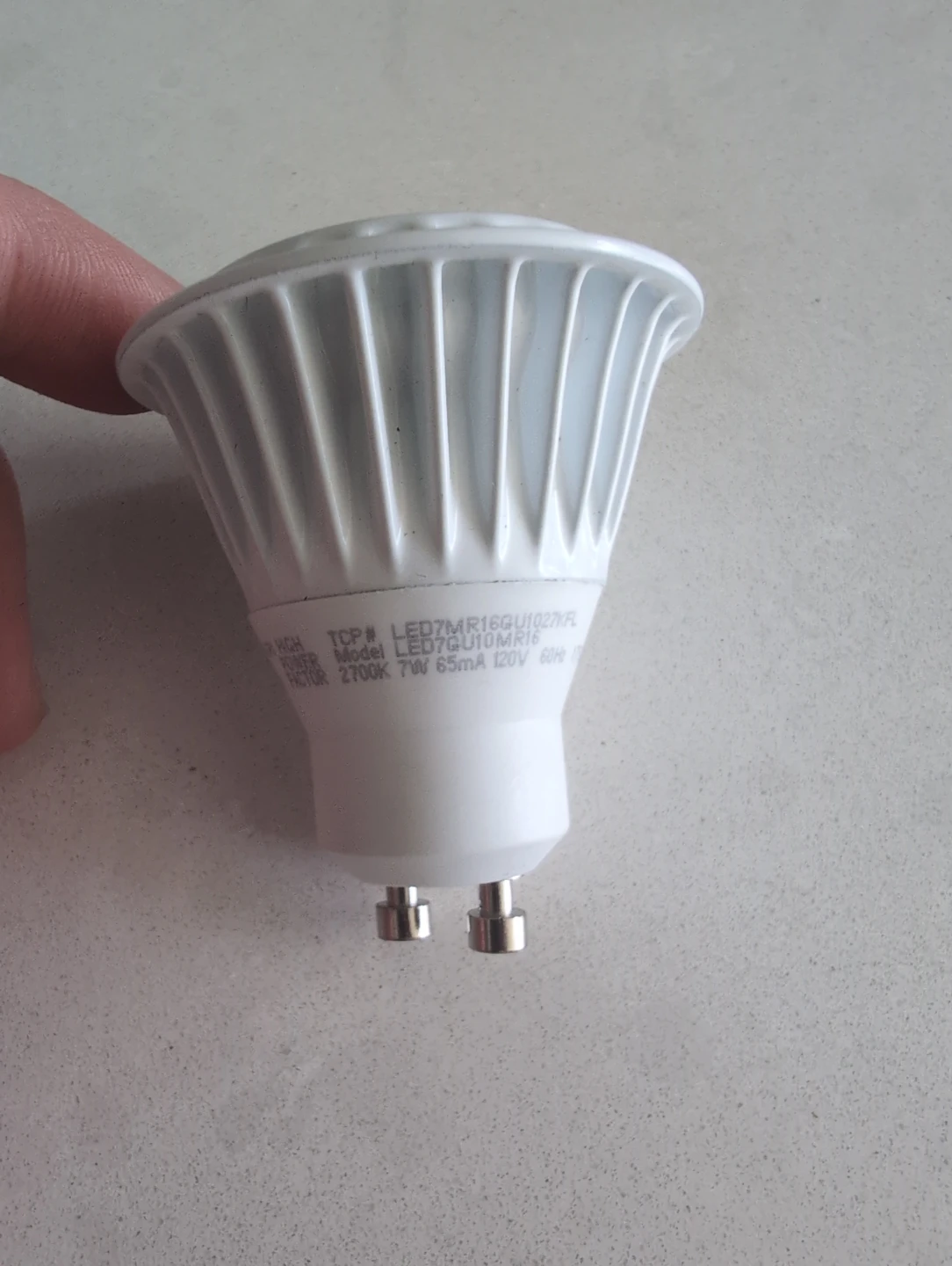 4x GU10 7W LED Bulbs