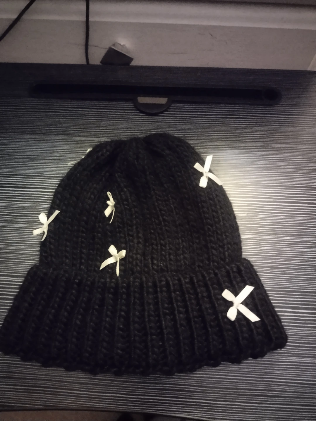 5 Black Beanies with Various Designs - photo 3