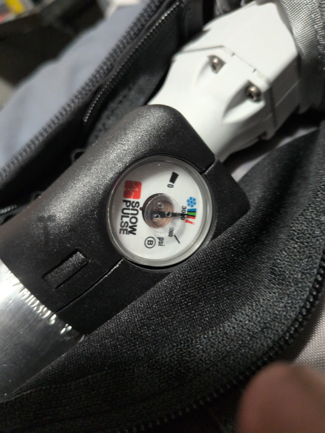 Highmark Ridge Snow Pulse Avalanche Airbag Backpack - photo 2