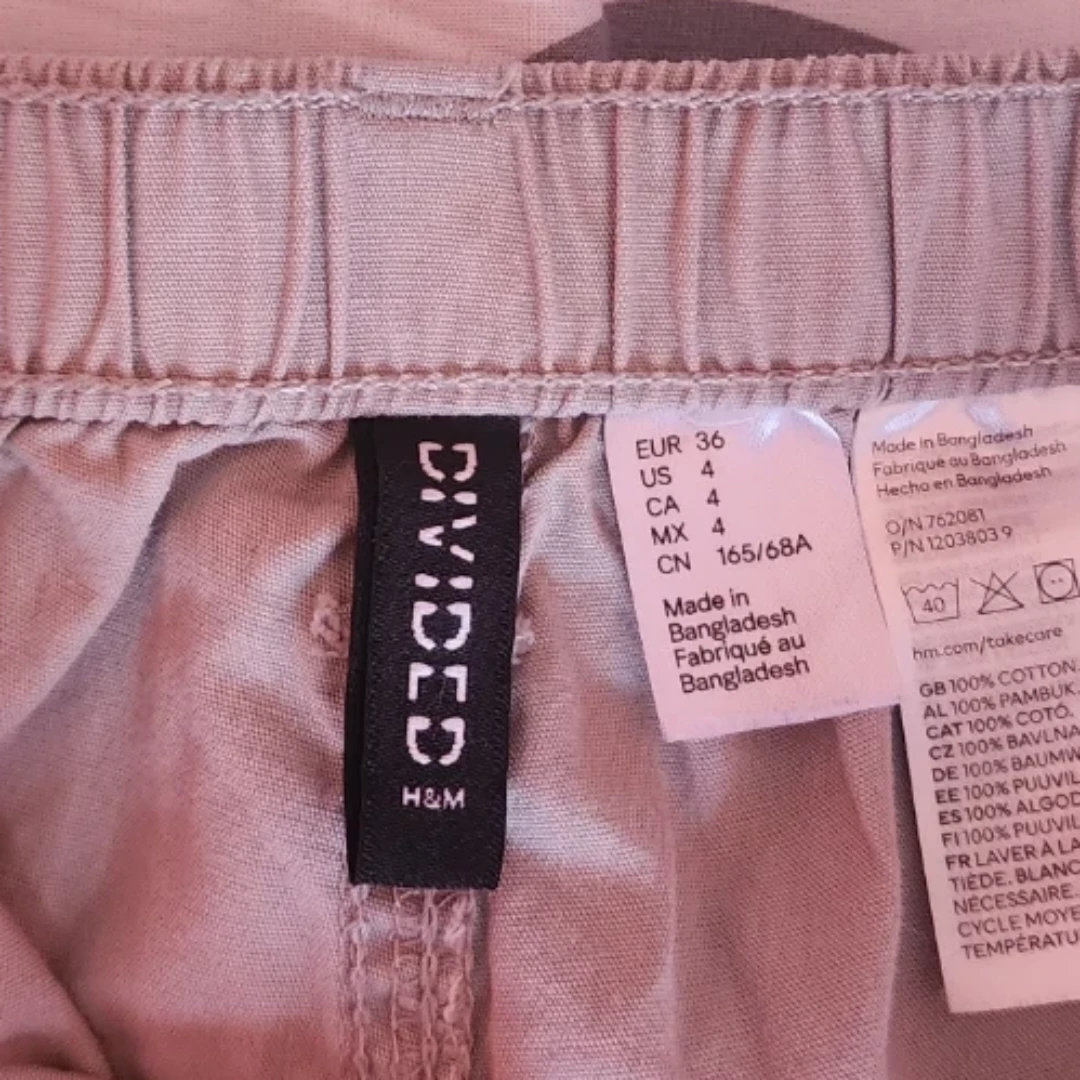 H&M divided beige cargos - US size 4 - photo 4