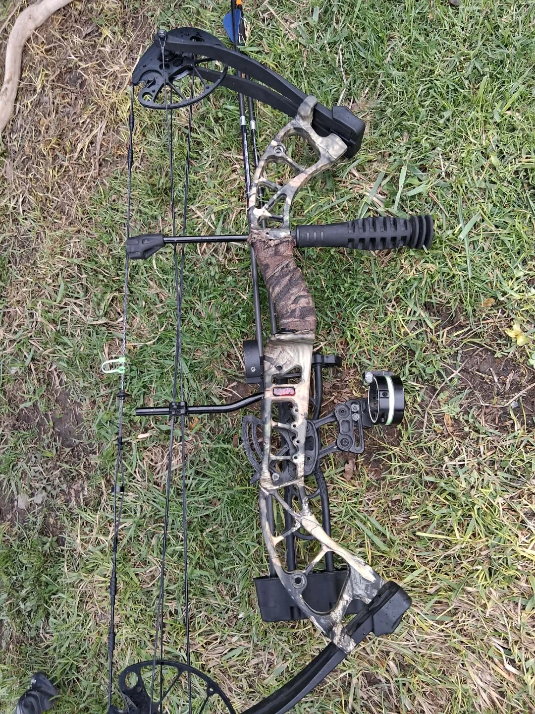 PSC Uprising Compound Bow with Arrows