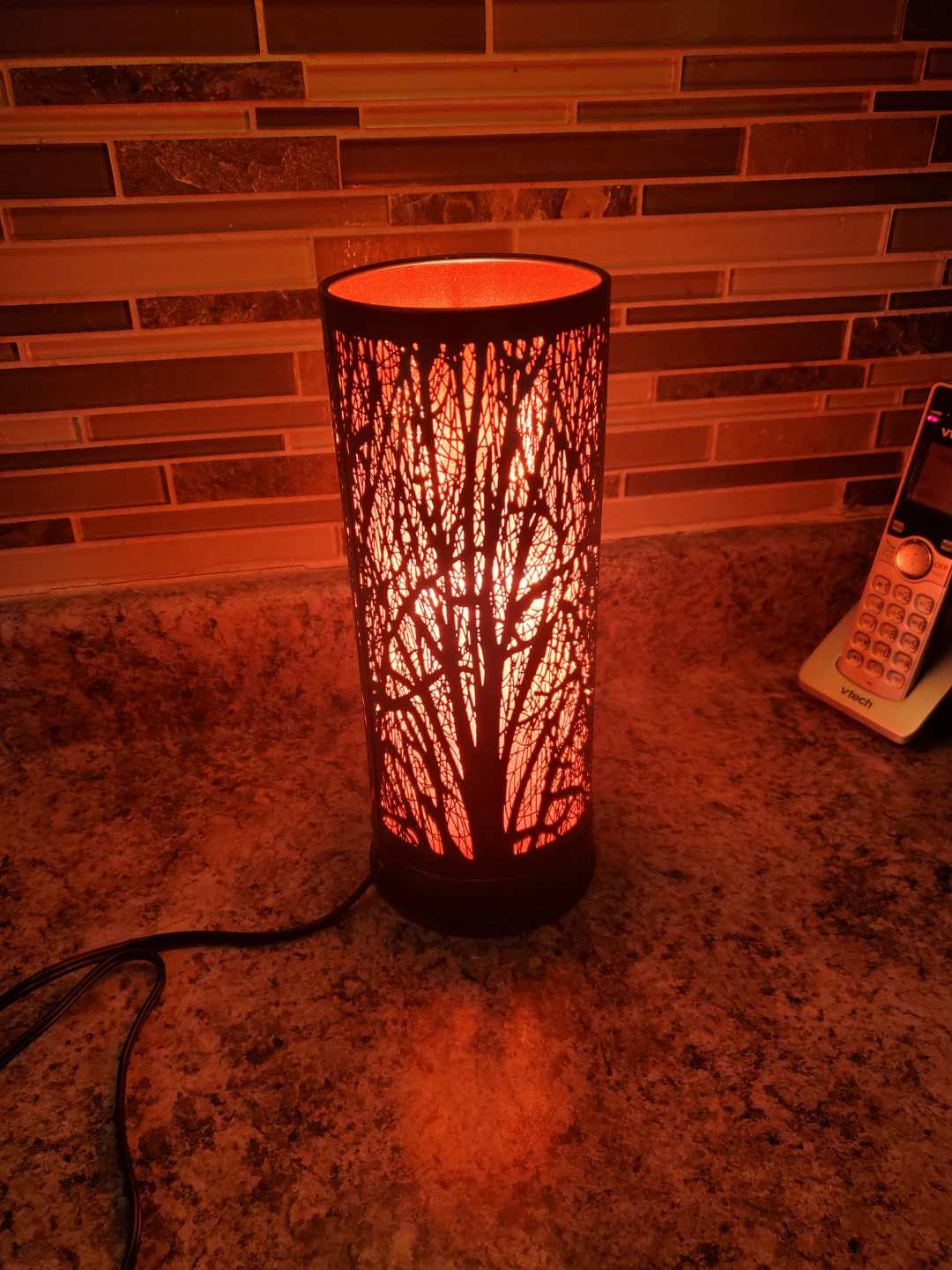 Decorative Tree Silhouette Table Lamp - photo 3