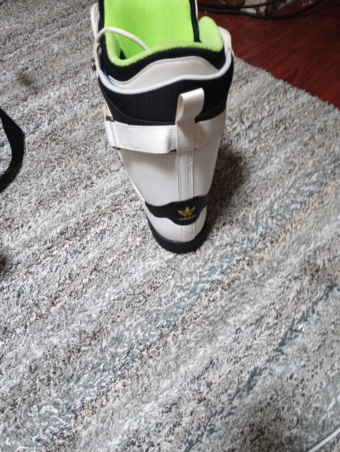 Slightly used ski equipment - photo 4