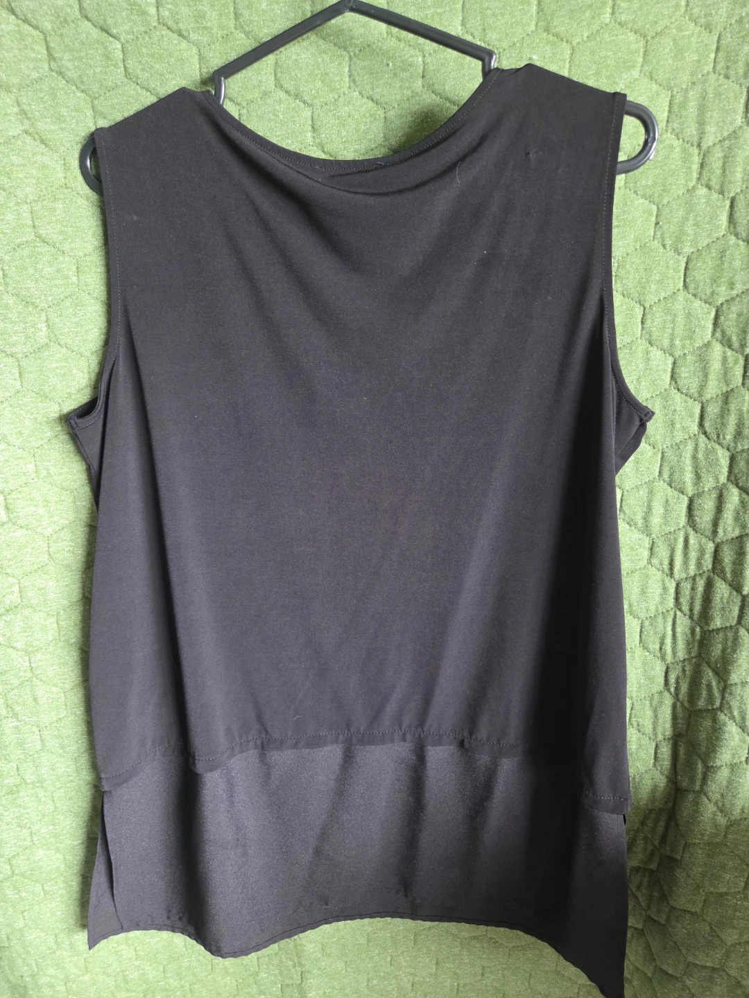 Chanteuse Black Sleeveless Pocket Top - photo 2