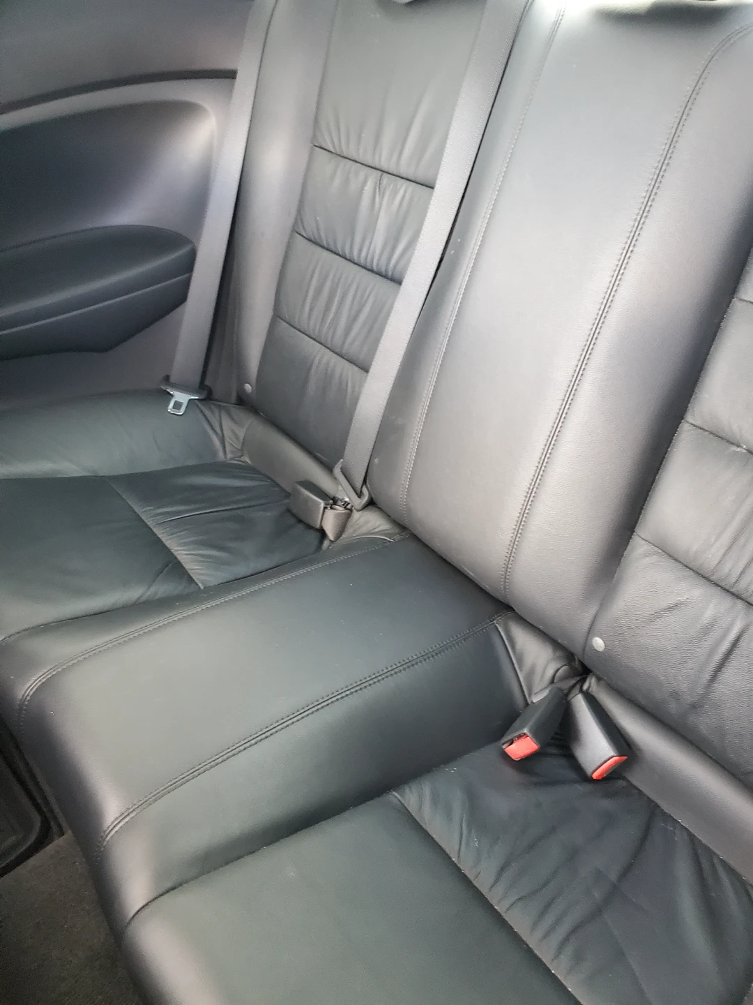 White Honda Accord Coupe 2008 - photo 5