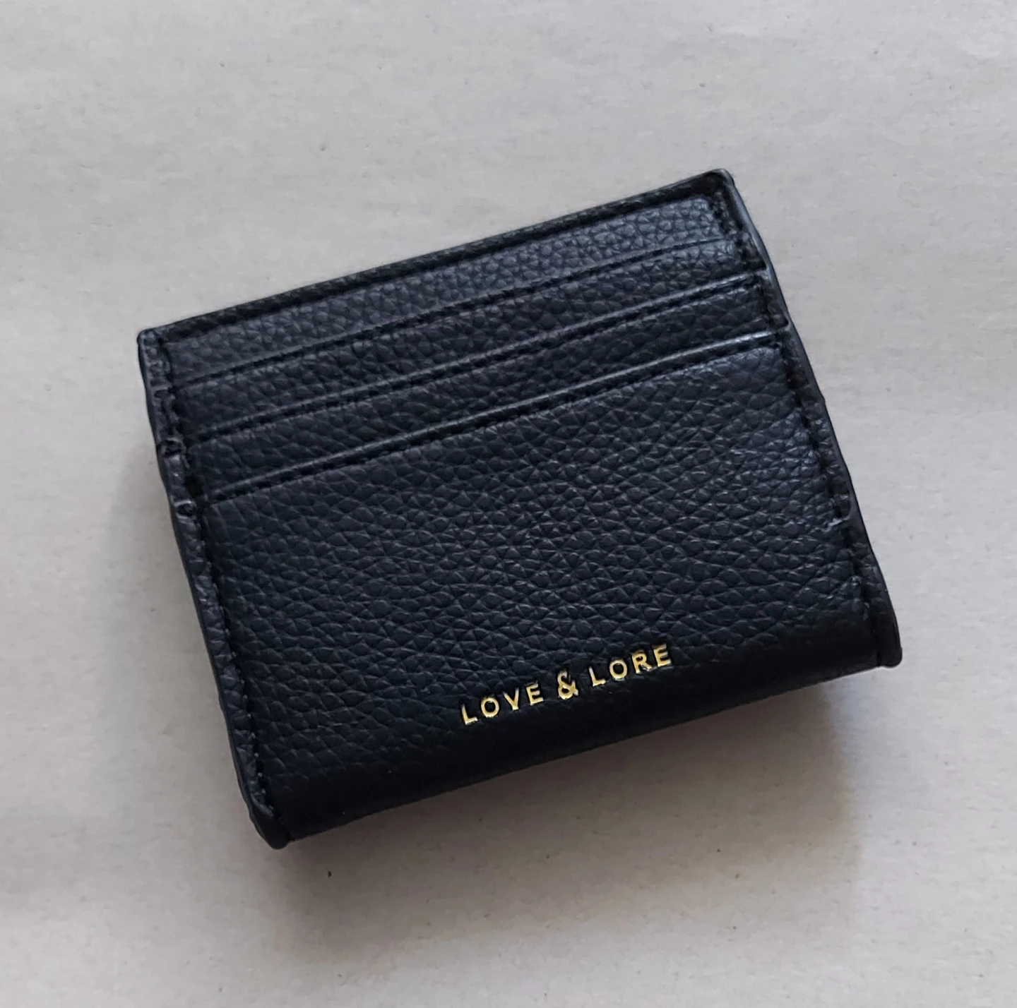 🆕 Love & Lore Black & Green Textured Leather Card Holder - photo 2