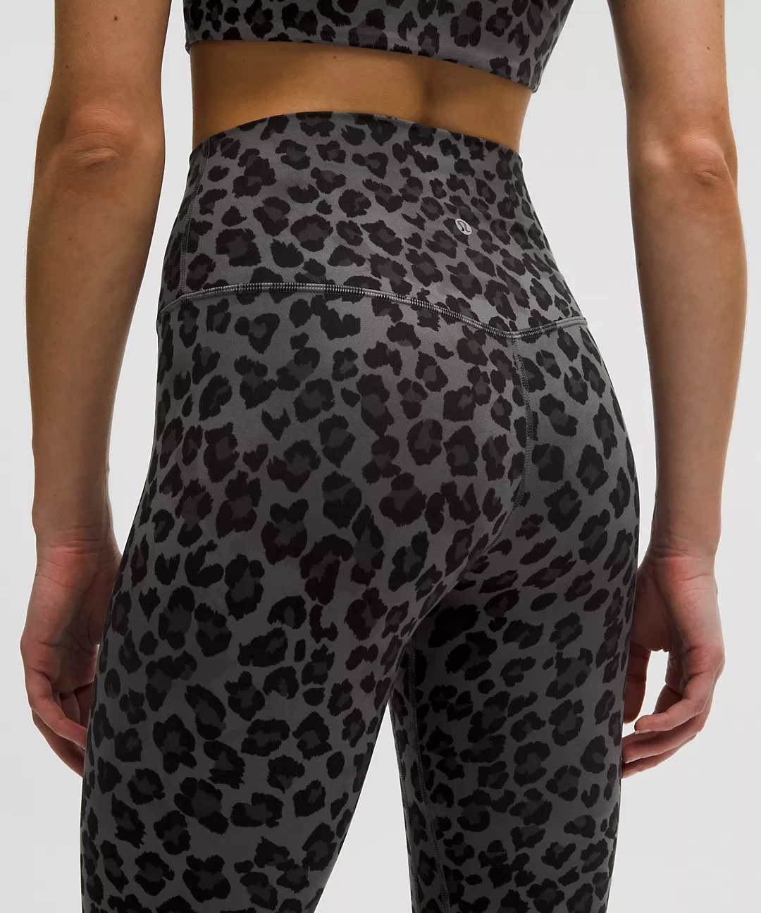 🔥BRAND NEW🔥LULULEMON Leopard, LLName & BLACK HighWaist Leggings - photo 2