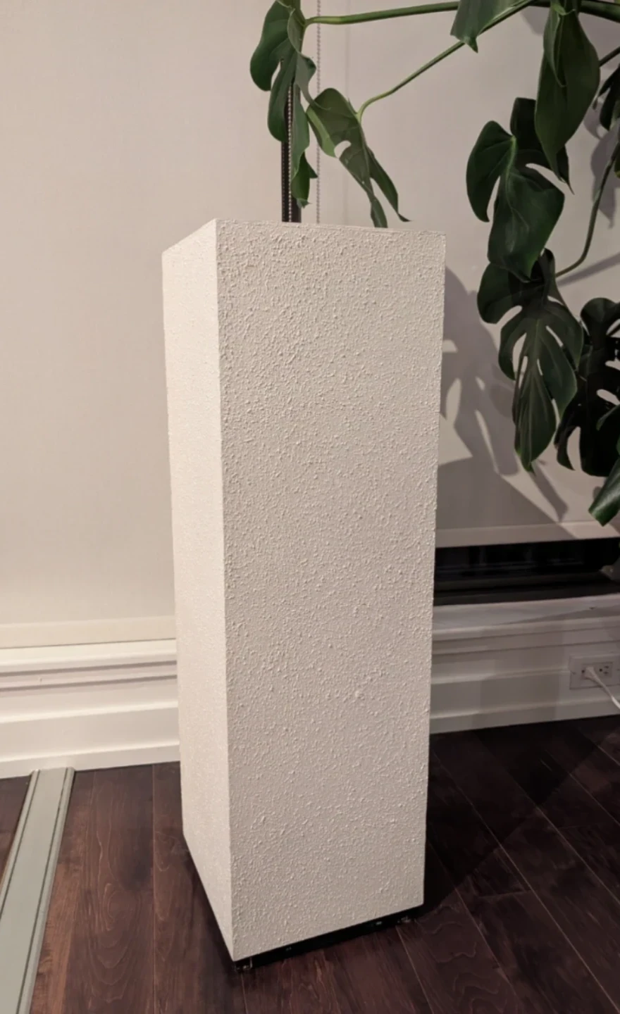 White Textured Pedestal Column - photo 3