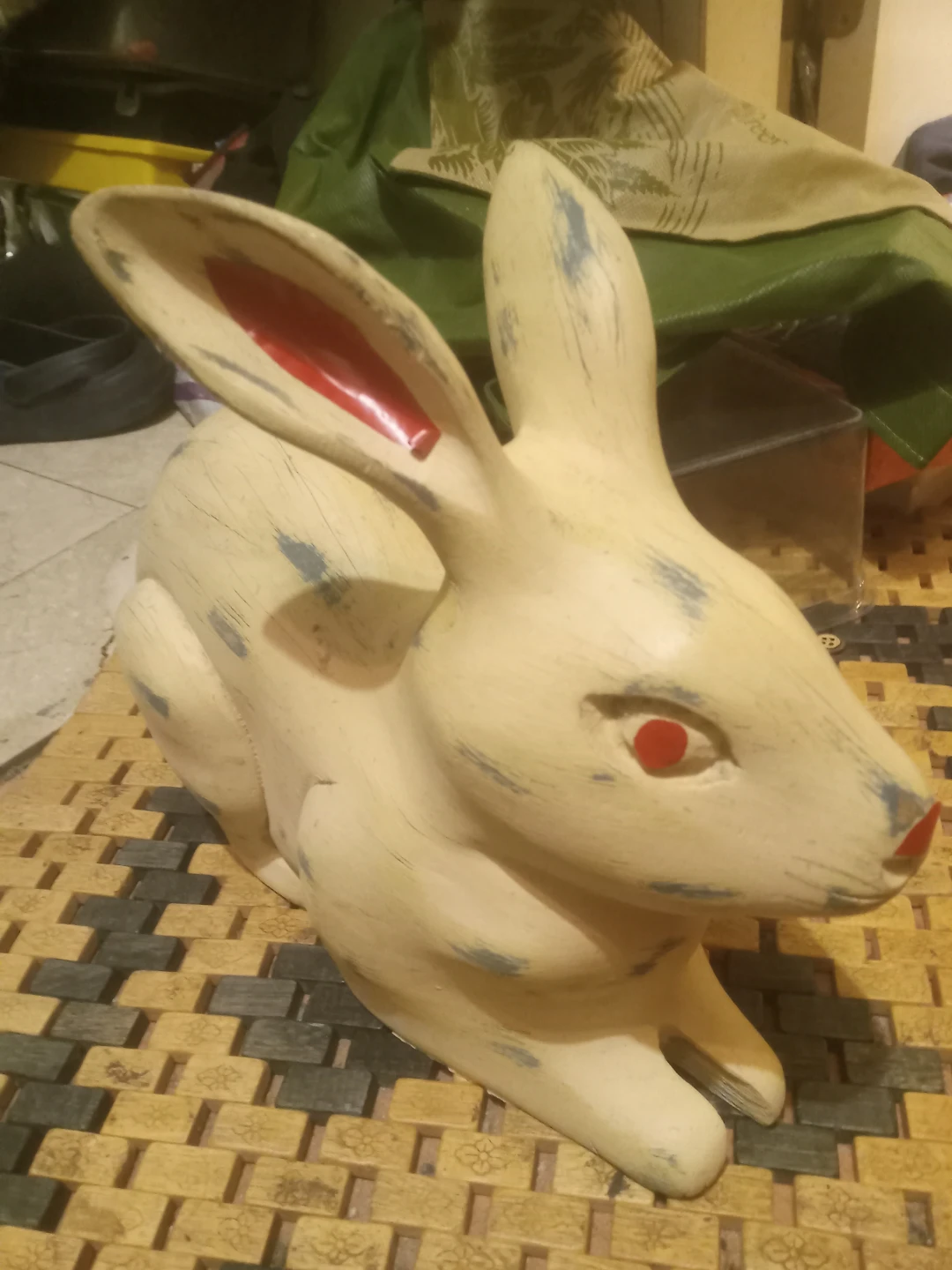 Carving of wood actual size bunny - photo 2
