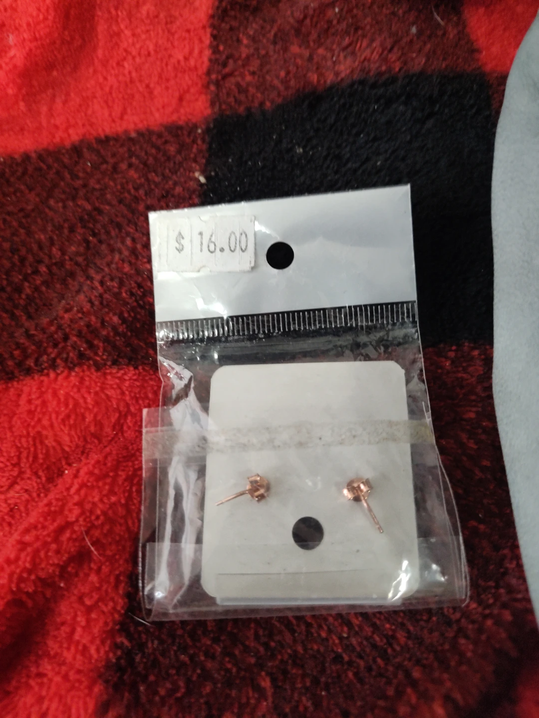 Rose Gold Leaf Stud Earrings🌱 - photo 2