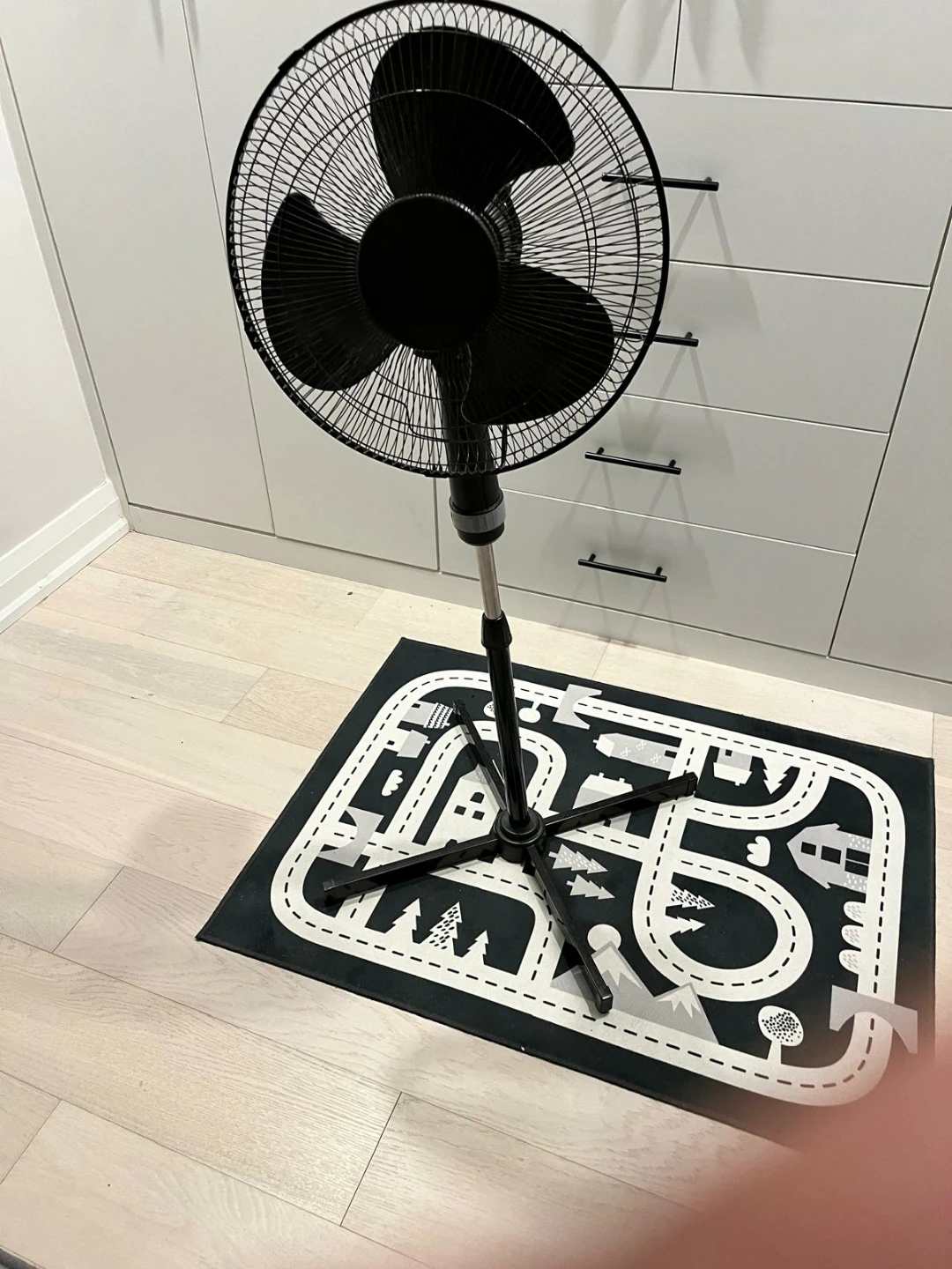 Mainstays 16" Stand Fan - Black