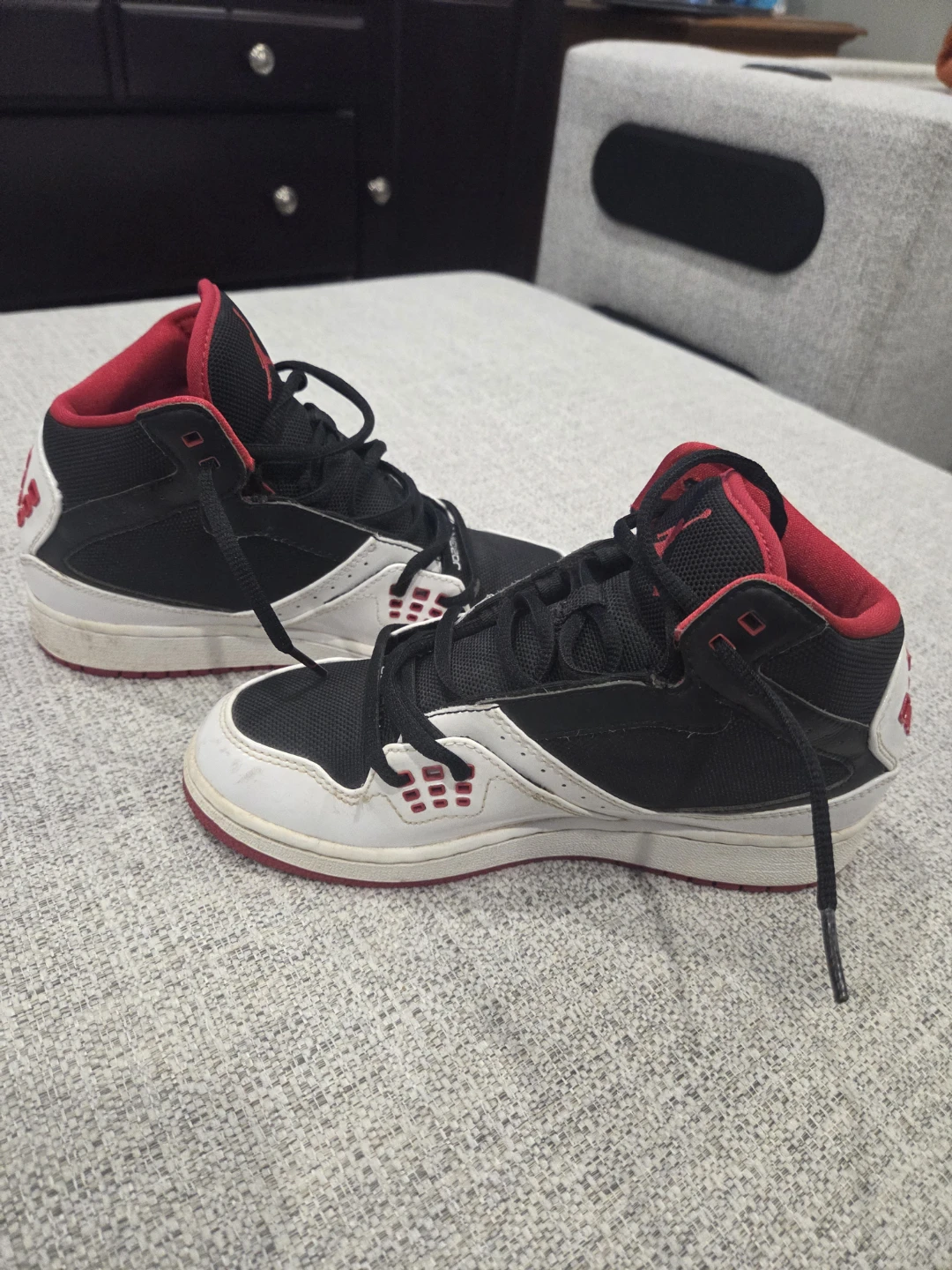 Kids Jordan High Top Sneakers size 4.5y