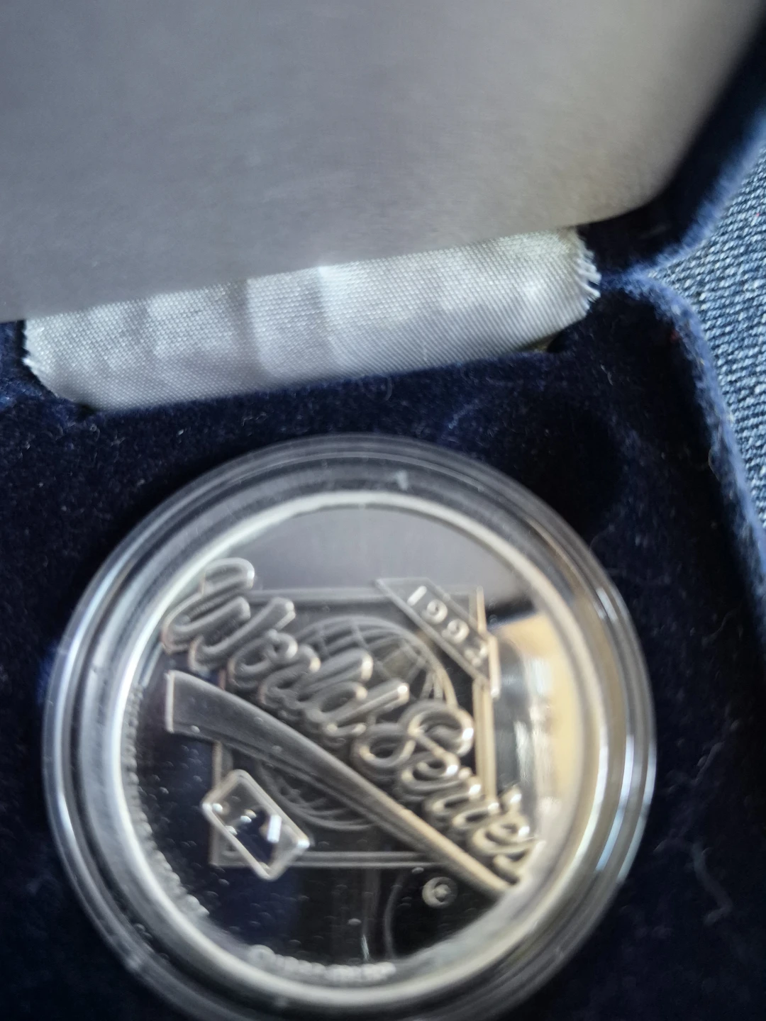 1992 world championship  coin - photo 3