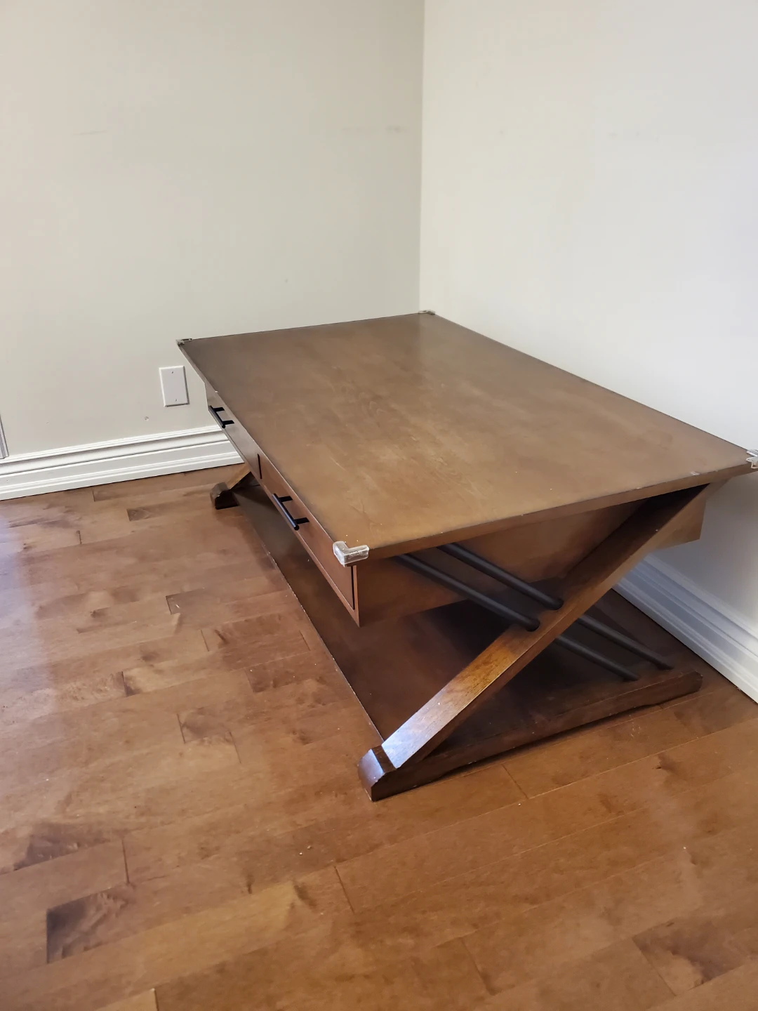 Wooden coffee table with 2 drawers - photo 3