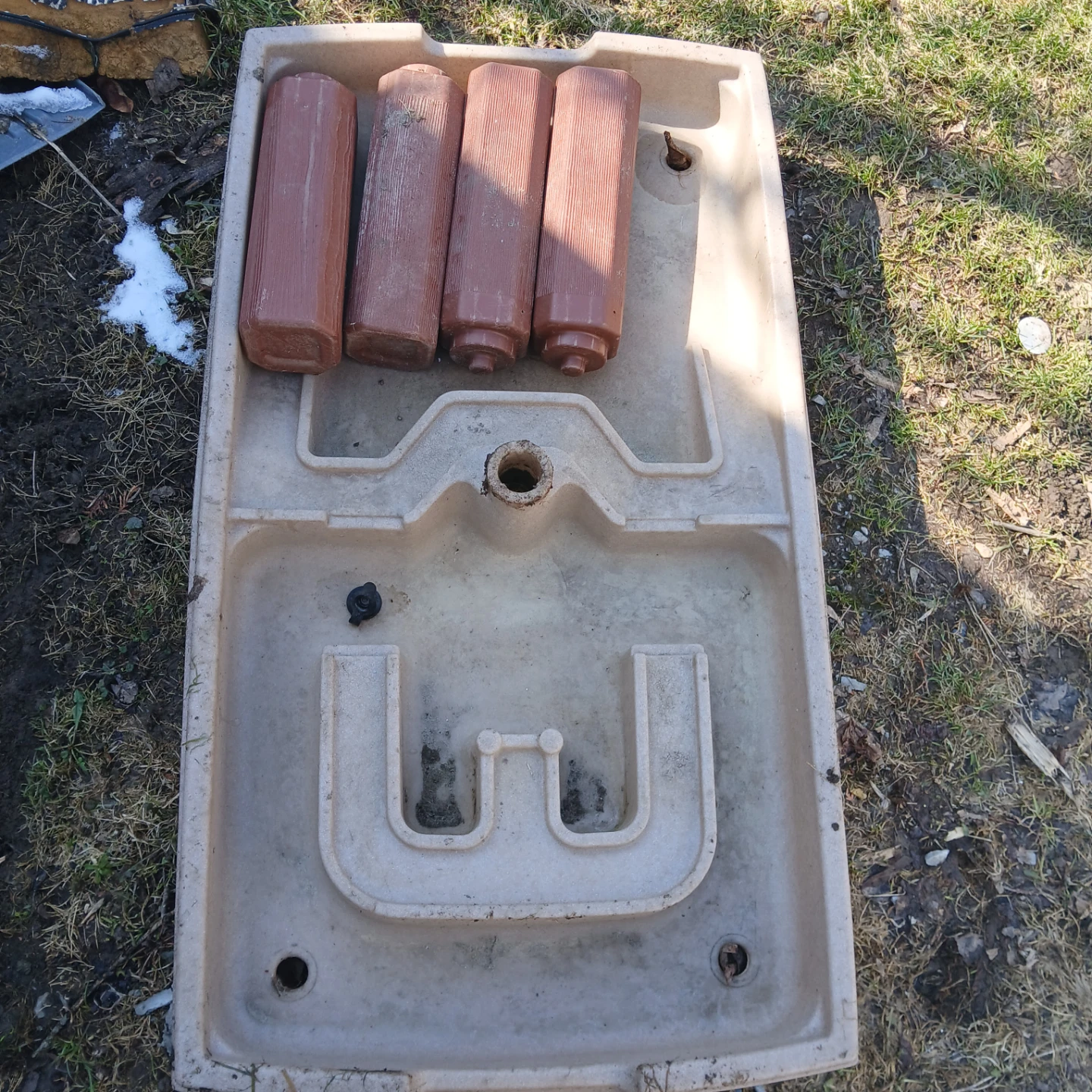 Sand and water table