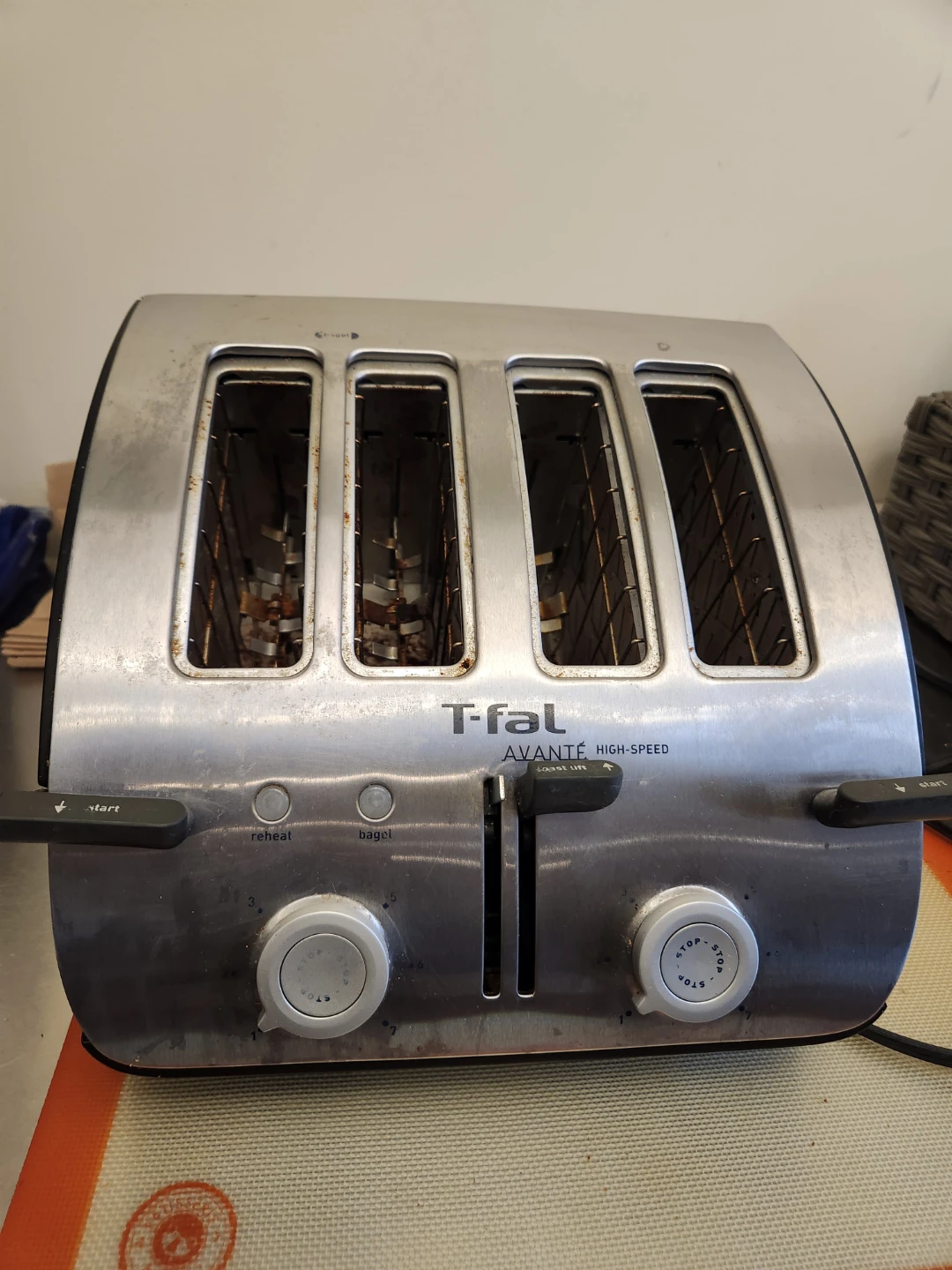 T-fal Avante 4-Slice Toaster - photo 3