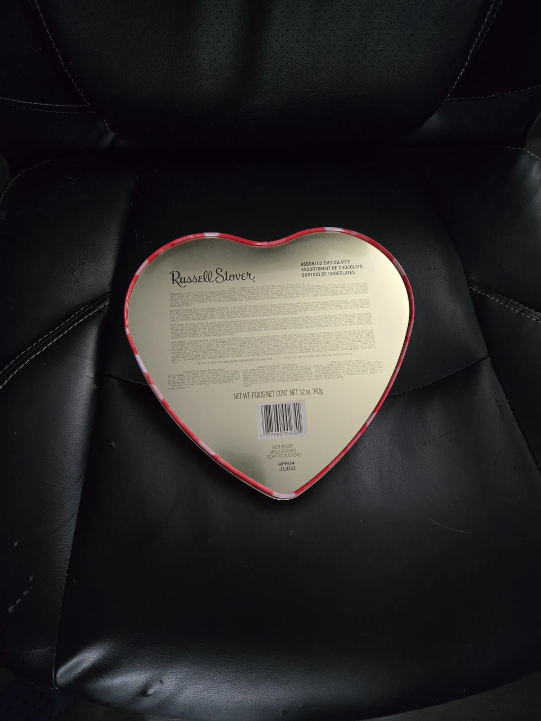 Russell Stover Heart Shaped Elvis Presley Tin - photo 3