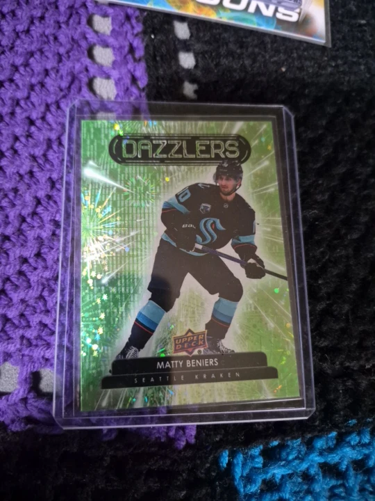 Matty Beniers Hockey Cards - photo 2