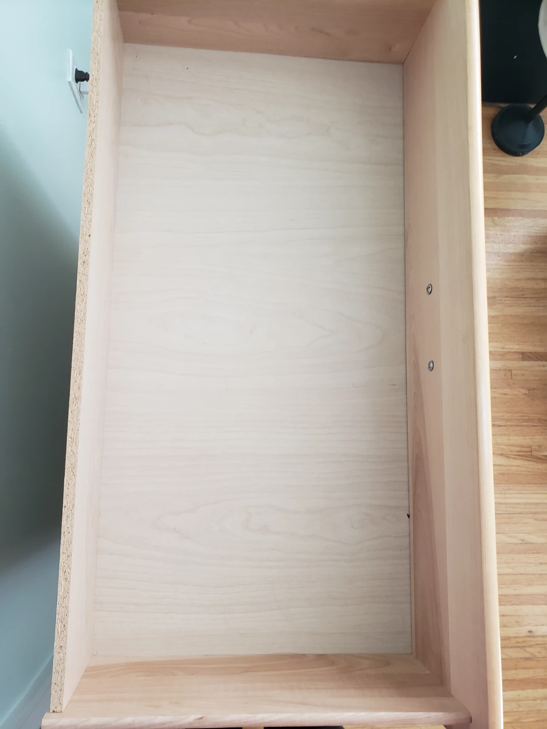 Light Wood 4-Drawer Dresser - photo 4