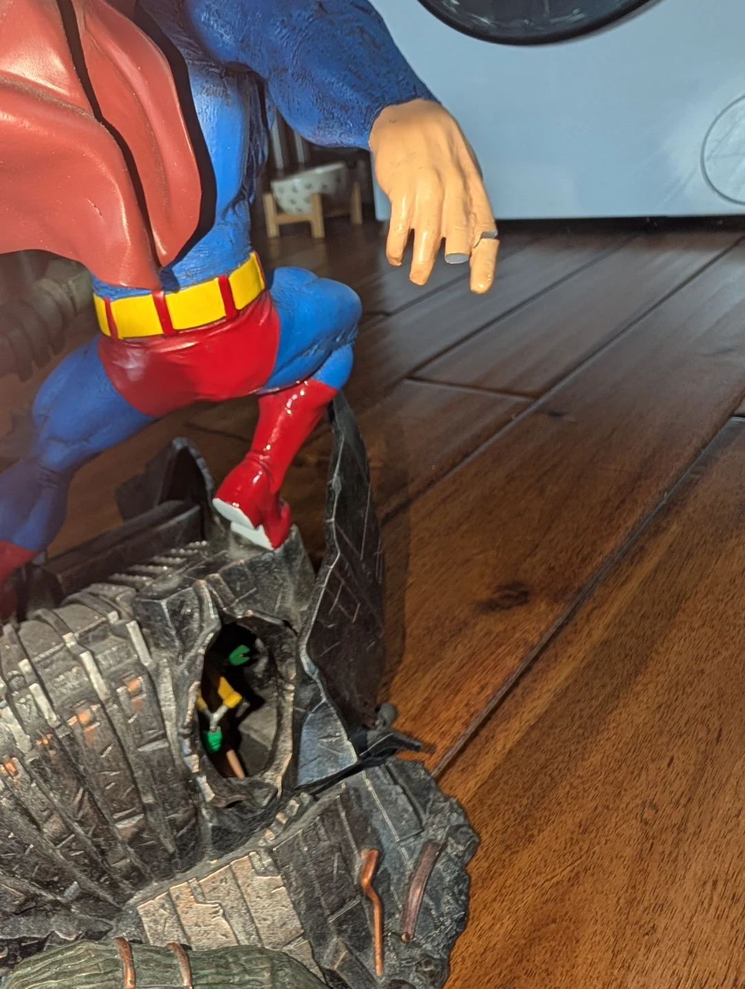 Superman vs. Batman Statue - photo 5