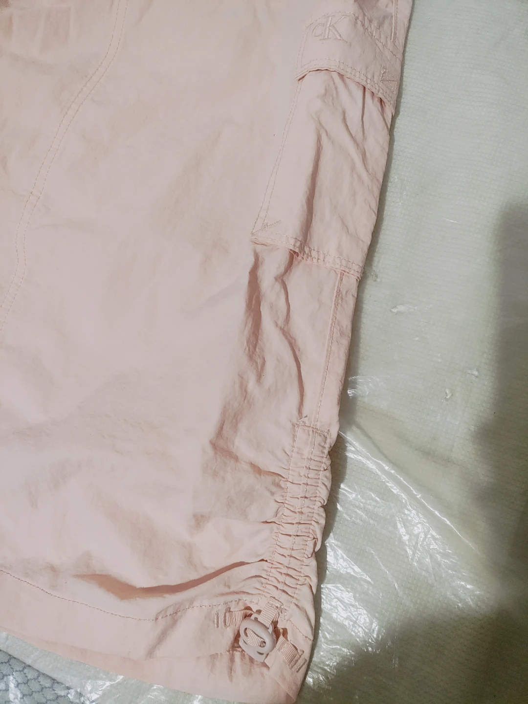 🌱Calvin Klein Jeans White T-Shirt and Pink Shorts Set - photo 2