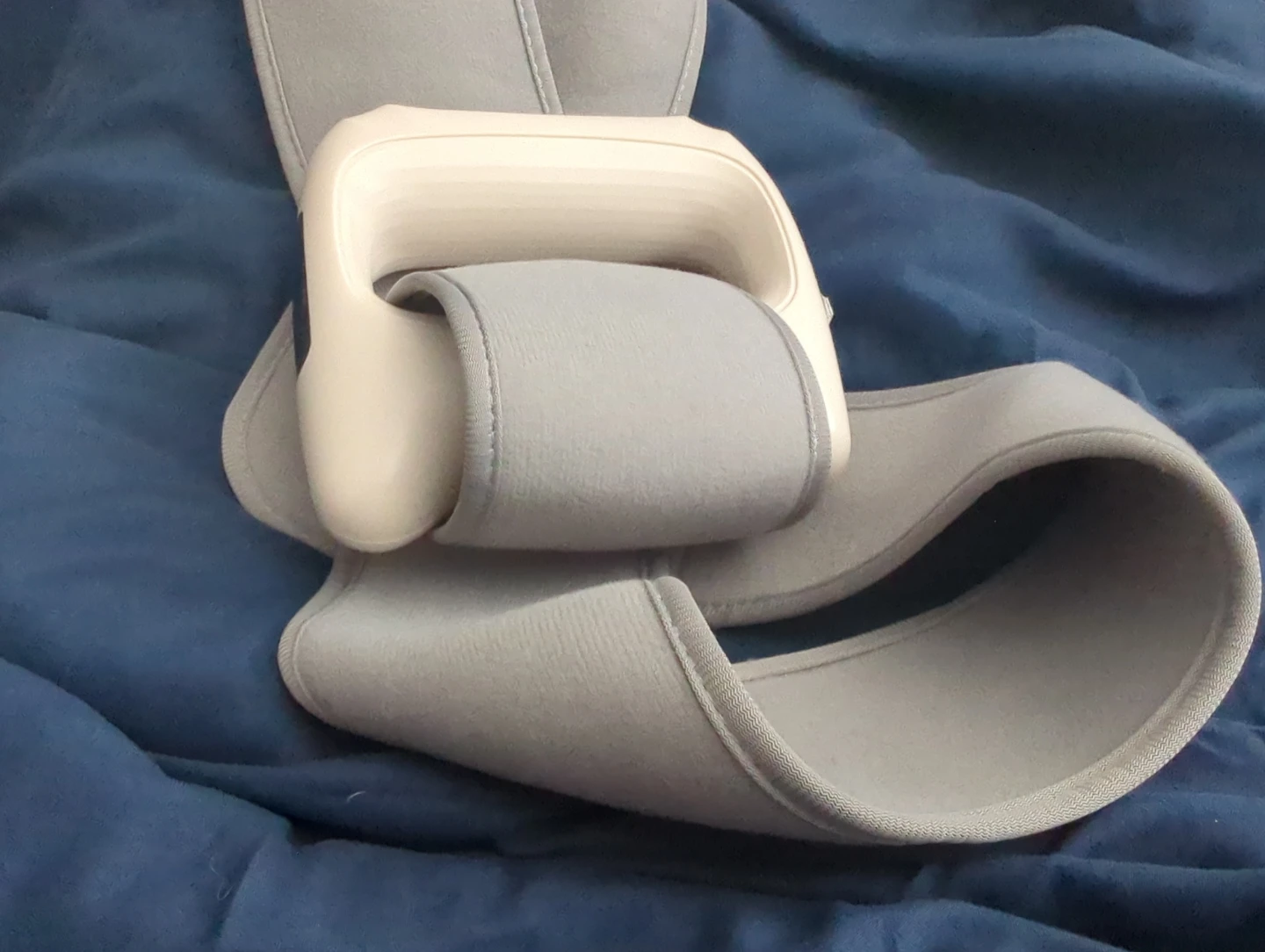 White Portable Massager with Grey Strap - photo 2