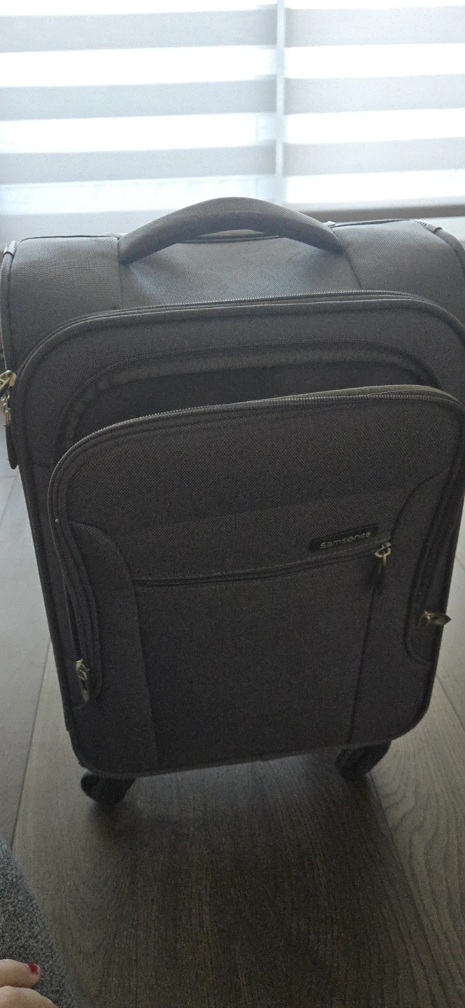 Samsonite Carry-On Suitcase - photo 3