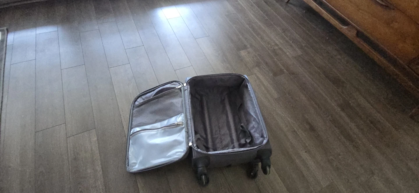 Samsonite Carry-On Suitcase - photo 4