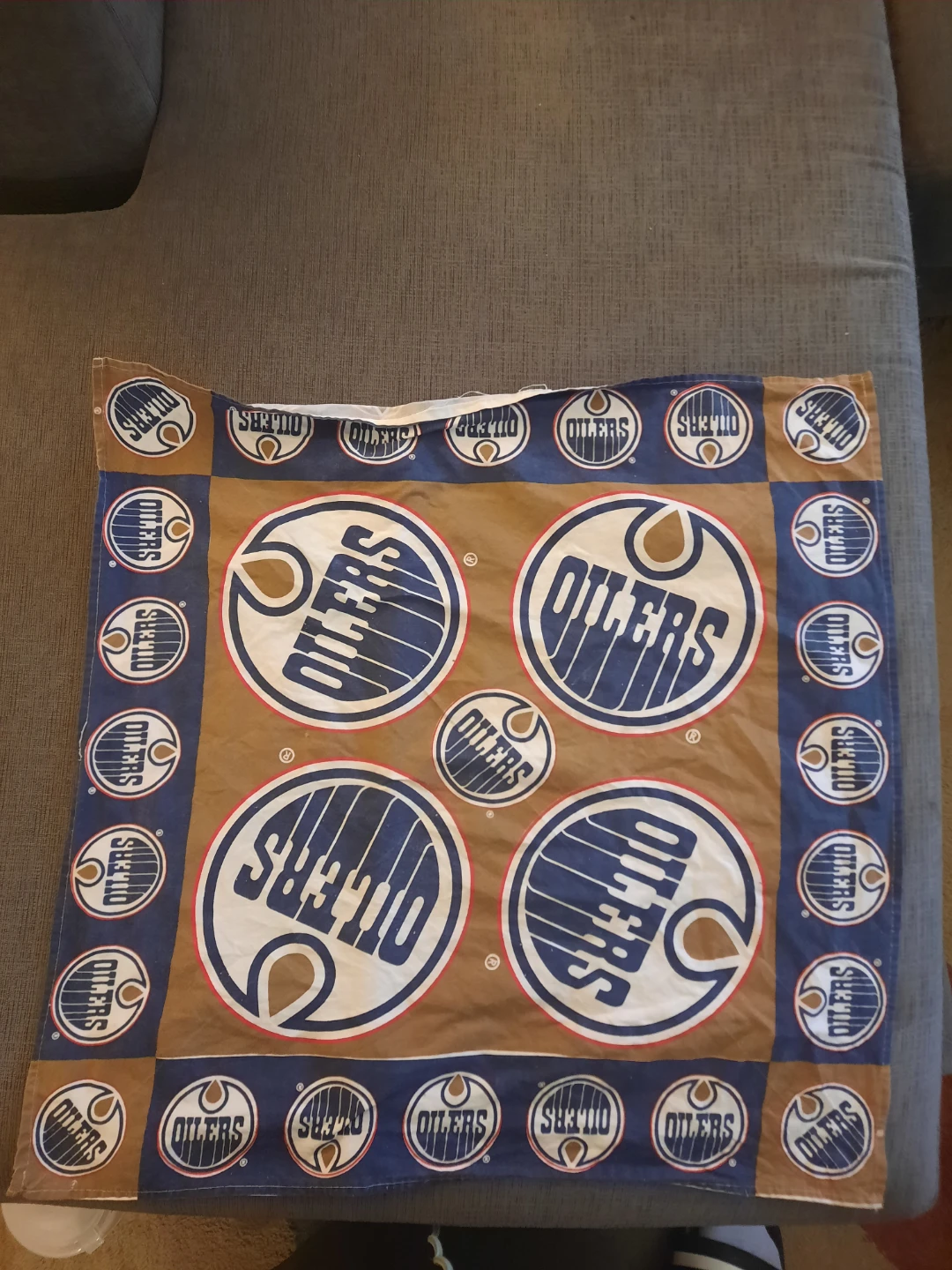 Edmonton Oilers Bandana pick up in st.albert