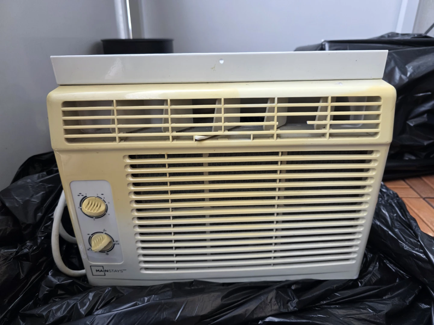 LG Room Air Conditioner LW6014ER - photo 4
