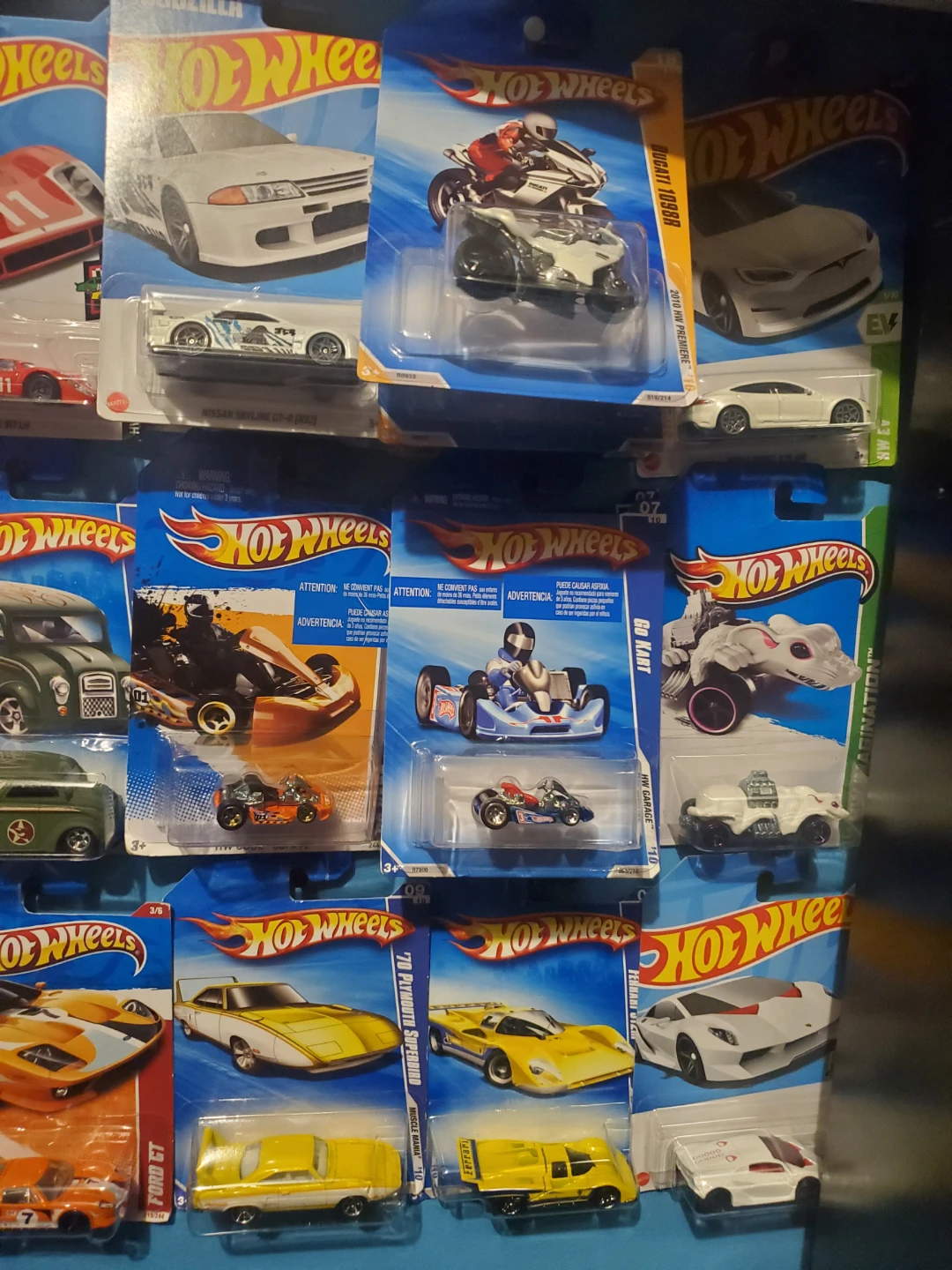 Hot Wheels 1:64 Die-Cast - photo 3