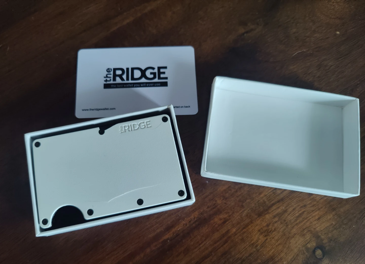 Ridge Wallet (White) RFID – Cosmetic Damage, with Box - photo 2