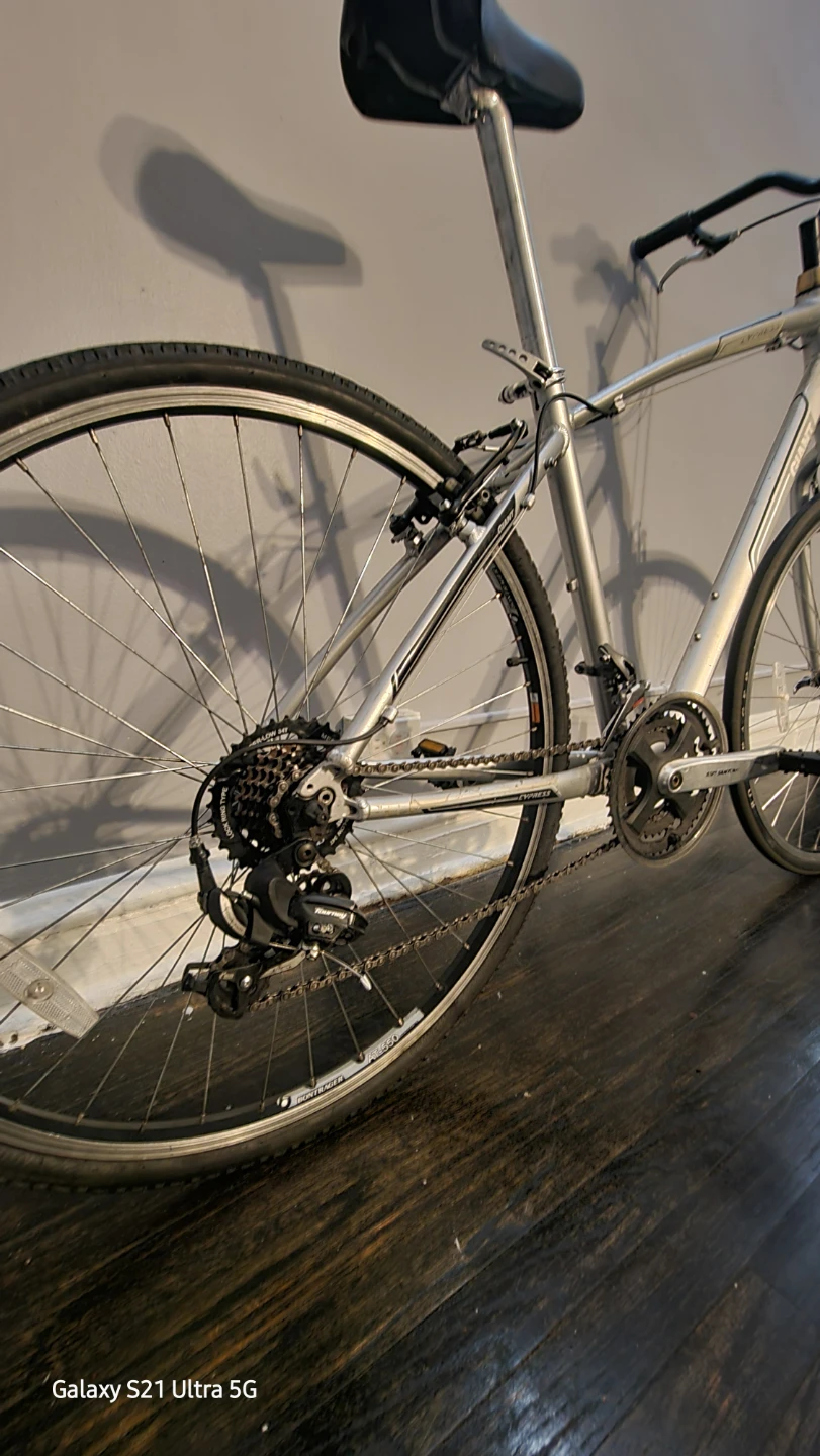 Giant Cypress Hybrid Bicycle - photo 3