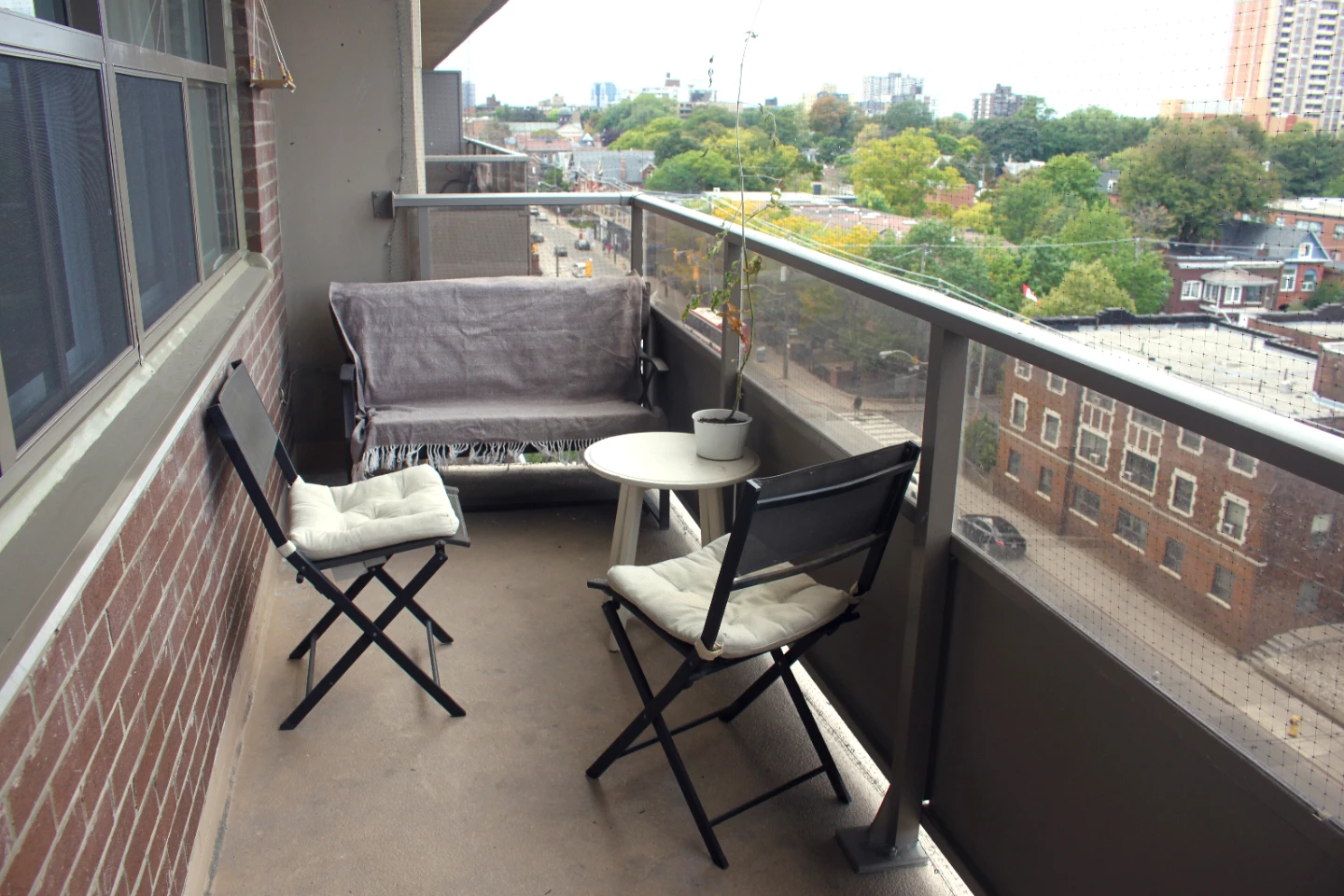 Summer subletting whole apartment - photo 2