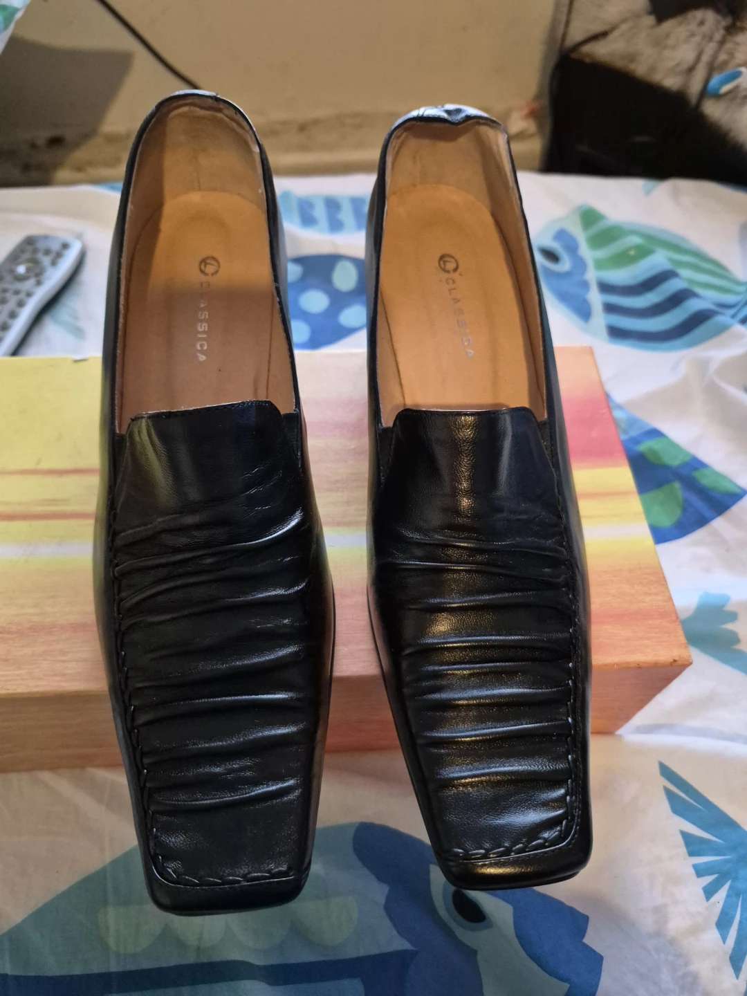 Classica Black Leather Loafer Heels