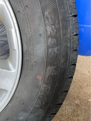Set of 4 season H/T Tires P235/65R17 - photo 2