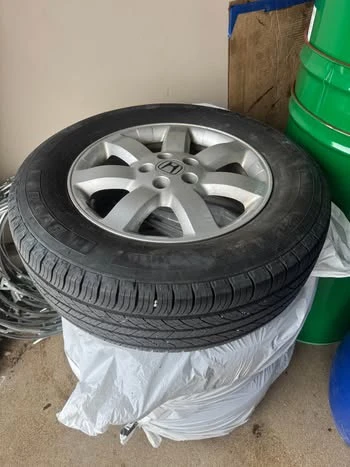 Set of 4 season H/T Tires P235/65R17 - photo 3